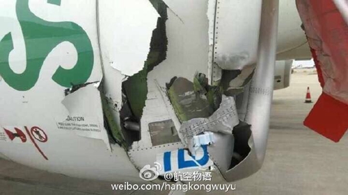 春秋航空A320在浦東機場與拖車碰擦 無人員傷亡