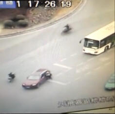 滬被拖行民警昨不治身亡 妻子下月即是預產期|圖