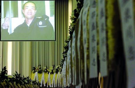 茆盛泉追悼會市民自發送行 公安部發唁電哀悼