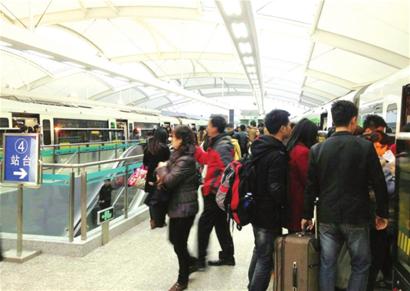 16號線限流時間有所縮短 地鐵方加大高峰時段運力