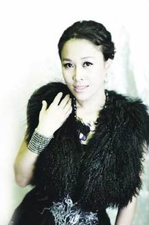 網友批那英濫用特權 鄭淵潔微博替交管局辟謠