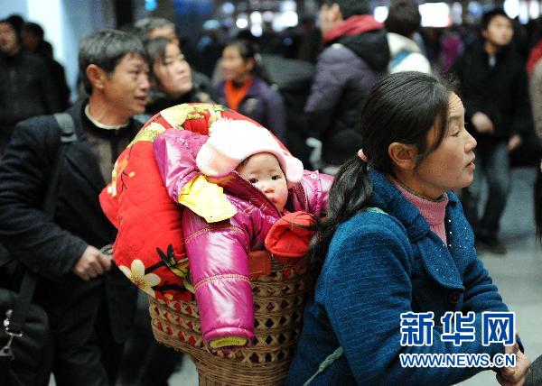 “三大難題”考驗春運 近29億人次能不能“走得動”