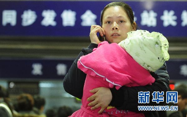 “三大難題”考驗(yàn)春運(yùn) 近29億人次能不能“走得動(dòng)”