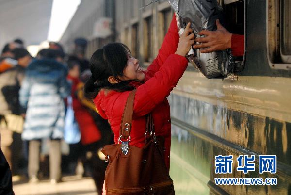 “三大難題”考驗春運 近29億人次能不能“走得動”