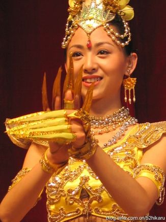 央視兔年春晚節(jié)目單基本確定 周杰倫搭檔林志玲(組圖)