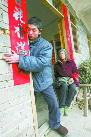 青年患漸凍人癥用手指說話 家族中6人得病4人死