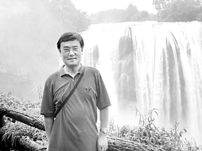 一篇報道何以感動中國 深受新聞界專家學(xué)者熱議