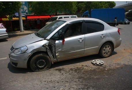 長(zhǎng)沙一男子涉嫌危險(xiǎn)駕駛肇事致無(wú)辜民眾5死6傷