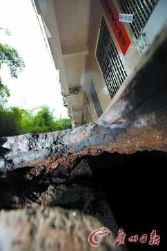 “住行安全”引關注：各地城市道路接連塌陷(組圖)