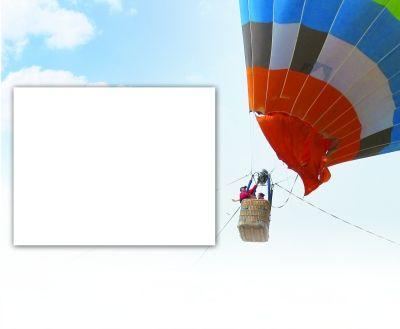 開發商請美女撒萬元現金 300人哄搶致多人受傷