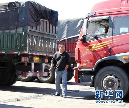 “這個五一有點堵”：直擊全國各地堵車實況