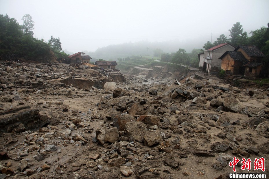 南方近日連遭強降雨 浙江發(fā)布首個暴雨黃色預警