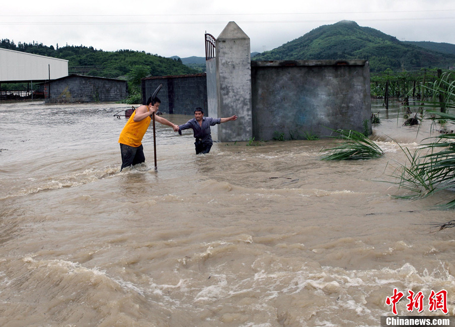 南方近日連遭強降雨 浙江發布首個暴雨黃色預警