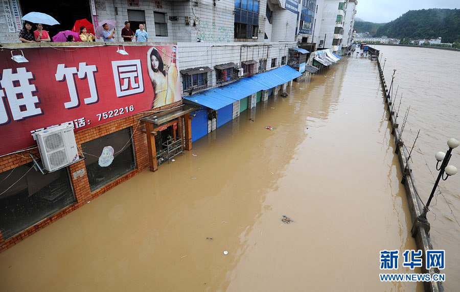 網曬出現驚人“澇景”的南方城市實地走訪記