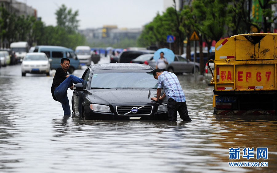 網曬出現驚人“澇景”的南方城市實地走訪記