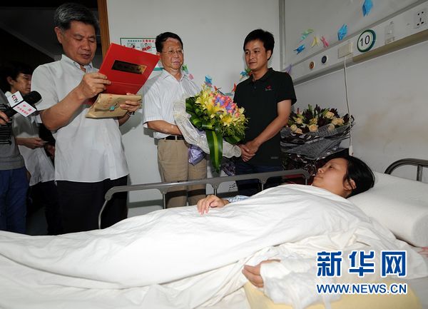 面對種種榮譽最美媽媽說“媽媽的心其實都一樣”