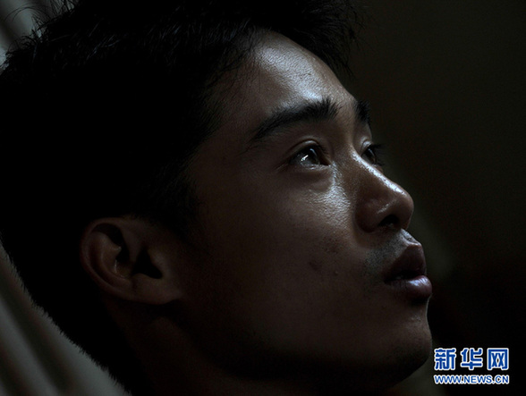 地鐵口的托馬斯全旋——一個冠軍賣藝人的故事