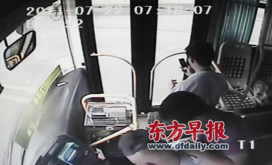 738路司機猝死前踩下剎車