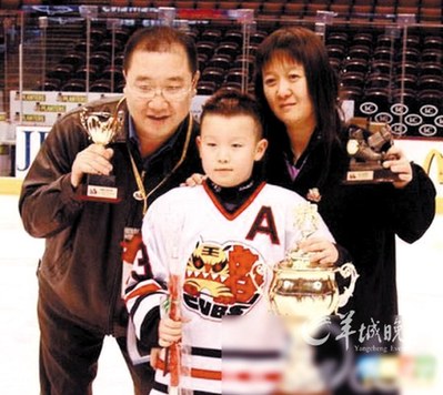 宋丹丹微博再放炮 怒斥前夫英達(dá)“兩面派、不是人”