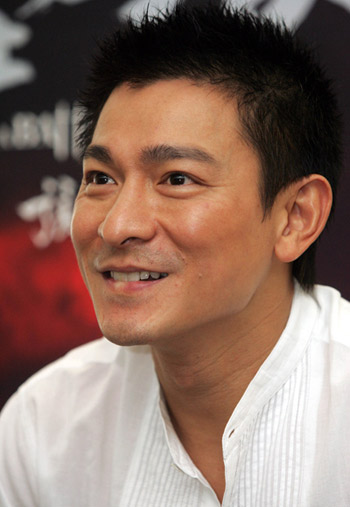 發(fā)哥捐1分成龍6毛 紅十字會(huì):10萬(wàn)以下不可查