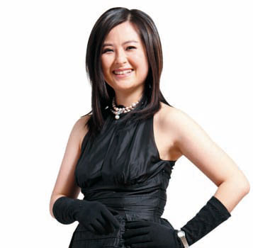 張泉靈:新聞發(fā)言人像超薄緊身衣 換衣遮不住