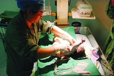 產婦扎堆9月1日前剖腹生子 醫生稱趕日子風險大