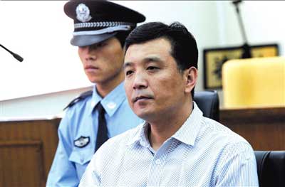 機場員工為朋友走私名表 律師稱其仗義應當輕判