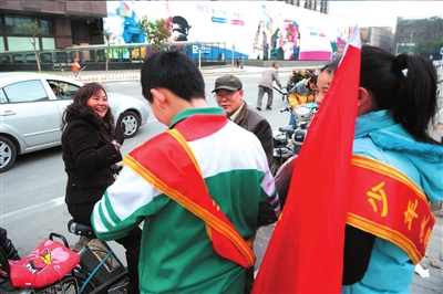 北京校尉小學義務打氣19年 堅持