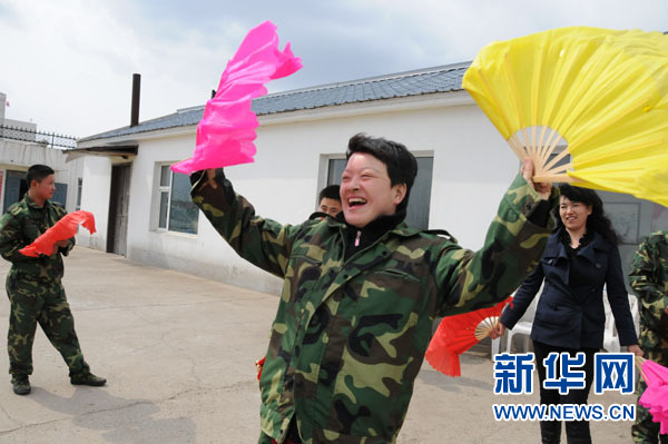 10年收養(yǎng)28名智障兒 書(shū)寫(xiě)愛(ài)的神話