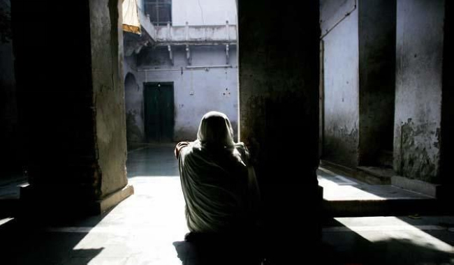 心酸！實拍印度神秘寡婦村