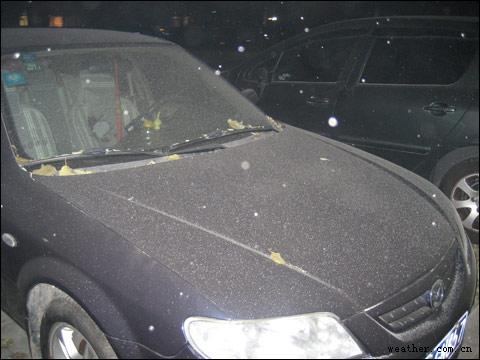 北京今晨出現今冬第一場雪 雪量不大(組圖)