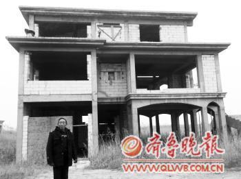 民工1句口頭協(xié)議看工地4年 老板跑路工資無著落