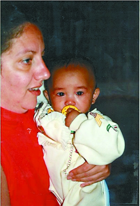 美國婦女時隔3年收養(yǎng)2名中國女嬰發(fā)現系親姐妹