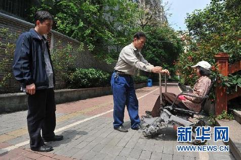 20余載不離不棄 七旬老漢為患病妻子發明