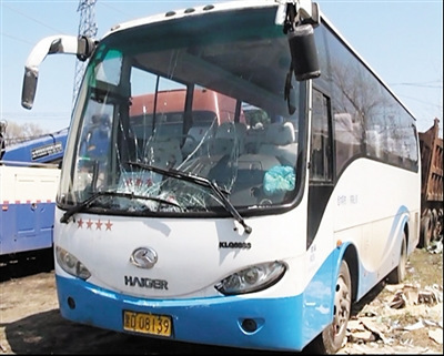 女教師車禍瞬間推開學生 自己被軋雙腿截肢