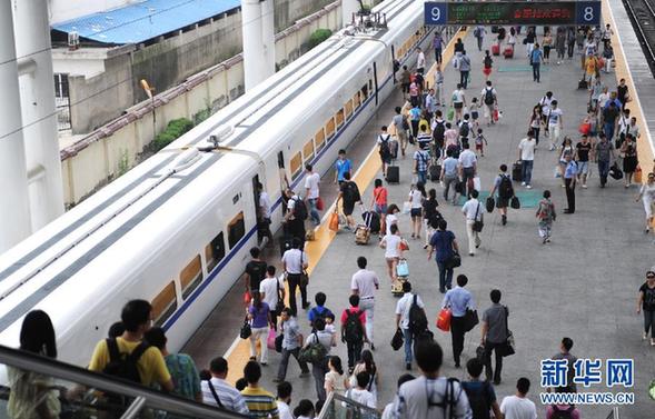 2012年全國鐵路暑運拉開帷幕