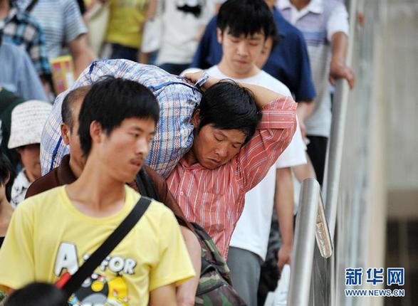 2012年全國鐵路暑運拉開帷幕