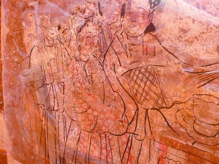 洛陽發(fā)現(xiàn)唐末壁畫墓葬 古人穿波點裙帶寵物狗聚會