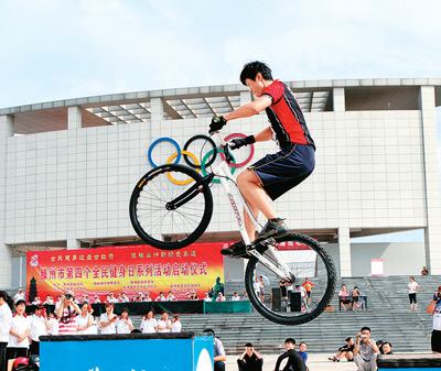 中國人均預(yù)期壽命20年增長近5歲 2020年有望達(dá)77歲