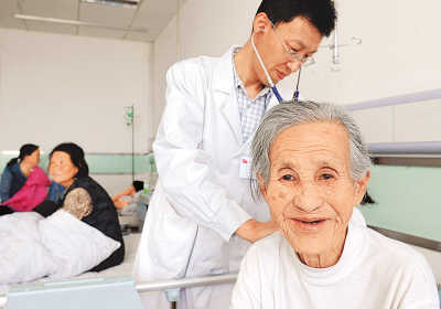 中國人均預(yù)期壽命20年增長近5歲 2020年有望達(dá)77歲