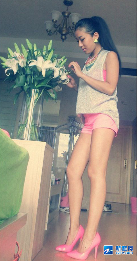 吉克雋逸引好聲音評委爭搶 海量私房照