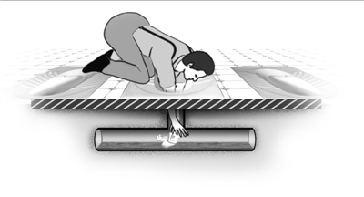 年輕女子公廁產子并狠心沖水 好心人伸手撈出