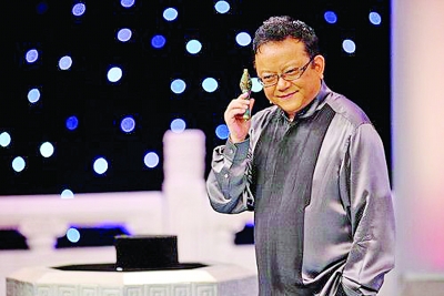 王剛坦言“砸”是為收視率 稱“從來沒有失誤過”