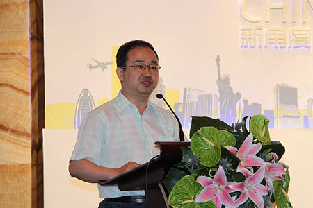 高速路免費“首戰(zhàn)告捷” 專家建議“黃金周”應(yīng)增至一年三個