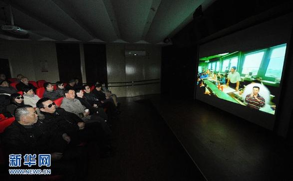 探訪成都“盲人電影院”