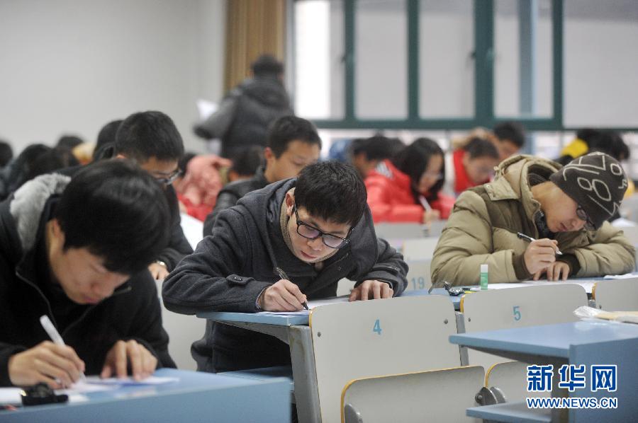 新聞鏡頭：“考研熱”背后是“就業難”？