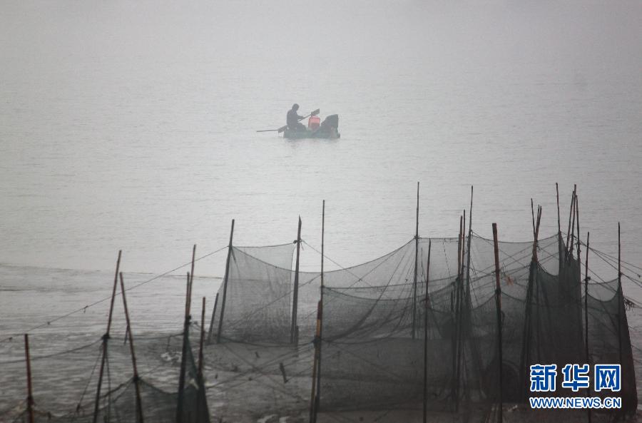 中央氣象臺繼續(xù)發(fā)布霧霾黃色預(yù)警 多地遭遇嚴(yán)重污染
