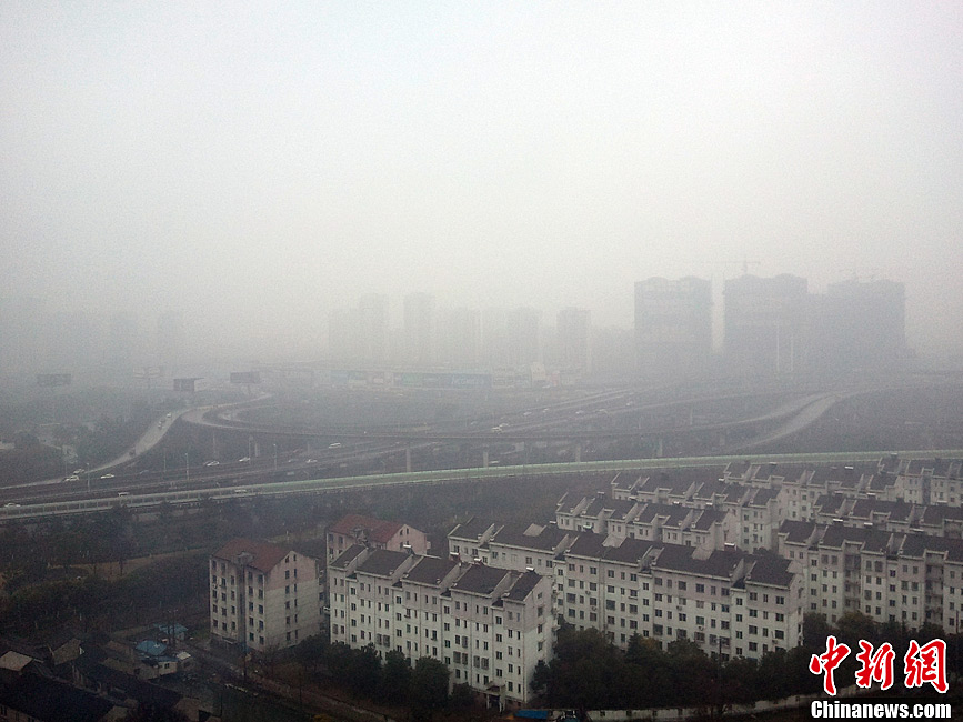 中央氣象臺繼續發布霧霾黃色預警 多地遭遇嚴重污染