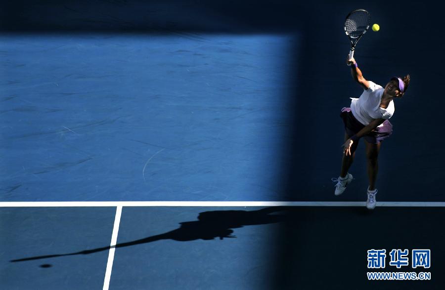 李娜2-0橫掃對手晉級澳網八強 心情大好笑對記者