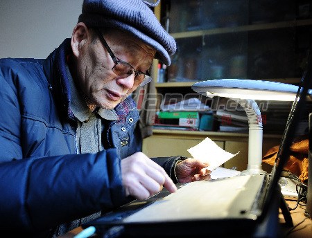 73歲老人為見孫子被迫學上網每日搶票(圖)